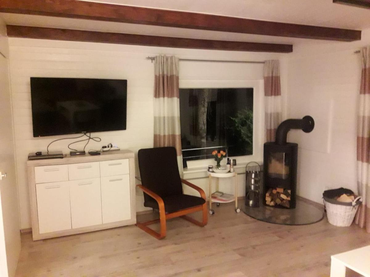 Waldhuette Am See Klingberg Luaran gambar